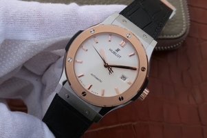 Hublot Classic Fusion 42mm J White Dial Black Gummy Strap Watch01161