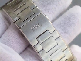 Imitation IWC V6 Aquatimer Chrono IW376803 Black Dial Bracelet Watch00023