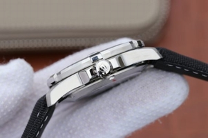 Knockoff Tag-Heuer AquaRacer Calibre 5 V6 Black Textured Dial Black Nylon Strap Watch00086