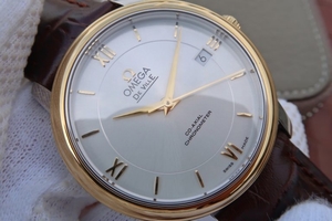 Omega V6 De Ville 37mm Bezel White Dial Markers Leather Strap Watch00896
