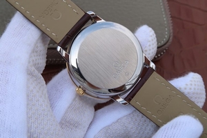 Omega V6 De Ville 37mm Bezel White Dial Markers Leather Strap Watch00896