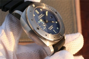 Panerai PAM371 Titanium Blue Dial Black Rubber Strap Watch00366