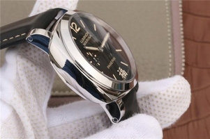 Panerai PAM498 Black Dial Leather Strap Watch00885
