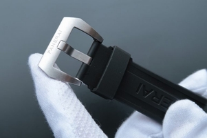 Panerai PAM562 Titanium Rubber Strap Watch01007