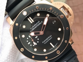 Panerai PAM684 Luminor Submersible Rubber Strap Watch01150
