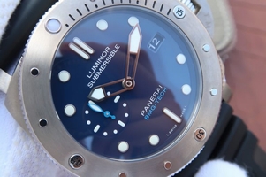 Panerai PAM692 Titanium Blue Dial Rubber Strap Panerai Watch01183