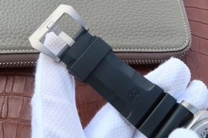 Panerai PAM692 Titanium Blue Dial Rubber Strap Panerai Watch01183