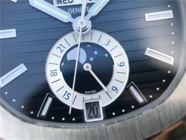 Patek-Philippe Nautilus 5726 Complicated Blue Textured Dial Rubber Strap Watch01031