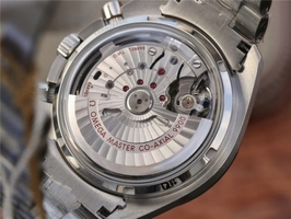 Replica Omega Speedmaster Moonwatch White Dial Black Hand Bracelet Watch00193
