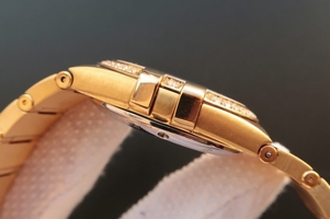 Replica Omega V6 Constellation Dial Diamonds Bezel & Markers Bracelet Watch00020