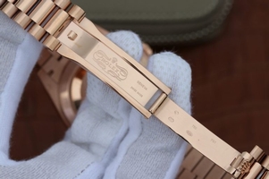 Replica Rolex Day-Date 40mm 228235 Textured Dial Bracelet Rolex Watch00657