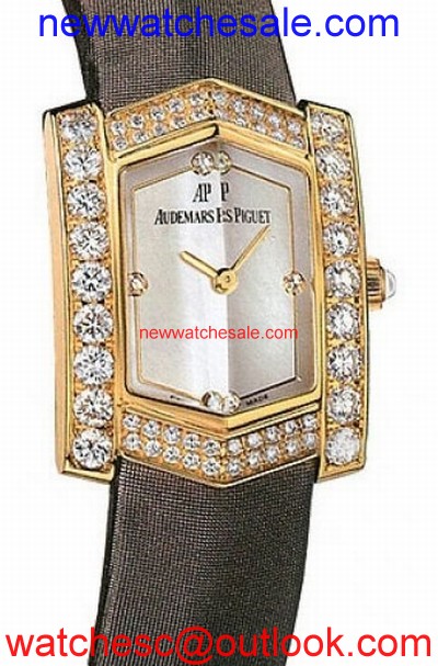 Audemars Piguet Facettes 67491BA.ZZ.A080SU.01 18 kt Yellow Gold