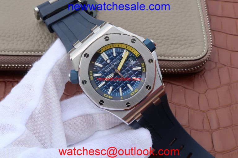 Audemars Piguet Royal Oak Offshore Diver 2017 Blue 15710 Rubber Strap Watch01101