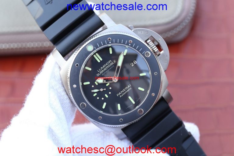 Fake Panerai PAM389 Black Rubber Strap Watch01334