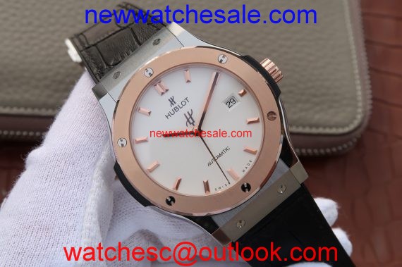 Hublot Classic Fusion 42mm J White Dial Black Gummy Strap Watch01161