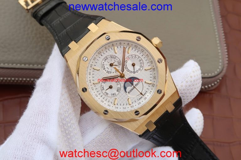 Replica Audemars Piguet Royal Oak 41mm 26574 White Dial Leather Strap Watch00391