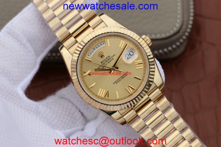 Replica Rolex Day-Date 40mm 228238 Dial Roman Markers Bracelet Watch00839
