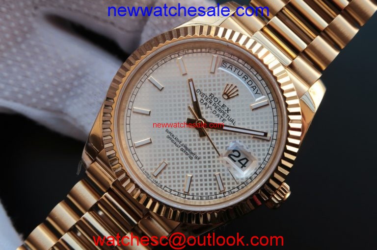 Rolex Day-Date 40mm 228235 White Textured Dial Bracelet Watch01125